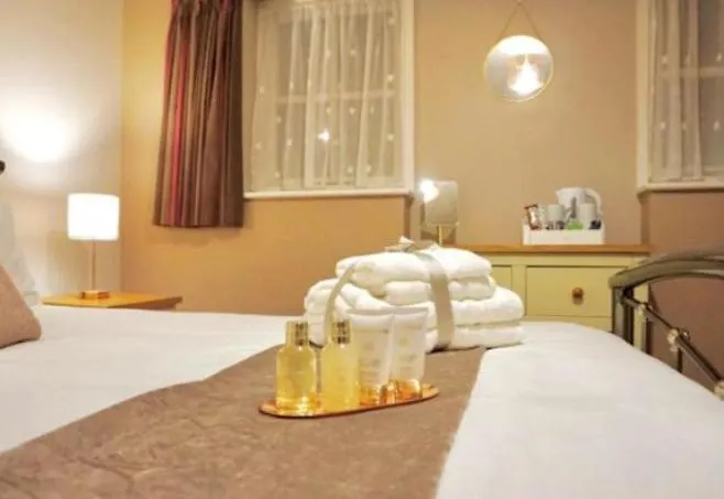 Stratton Cottage Guesthouse-1