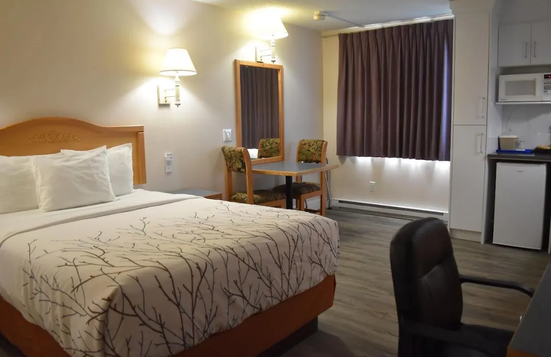 Canadas Best Value Inn & Suites-Castlegar-1