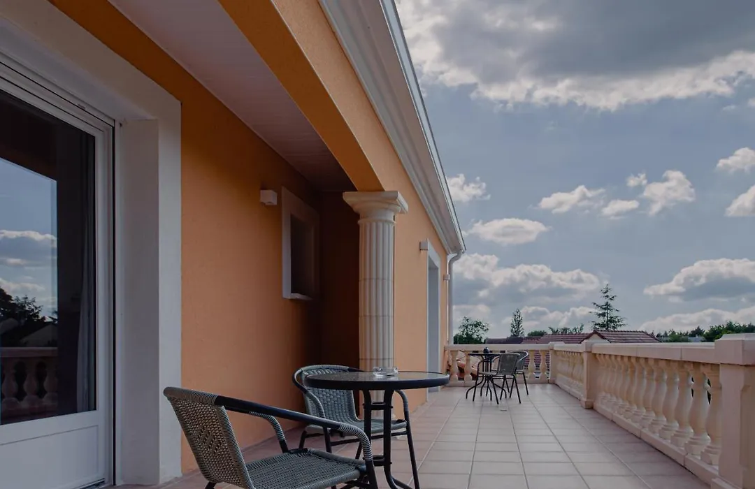 Villa Des Chenes-Adult Only-1