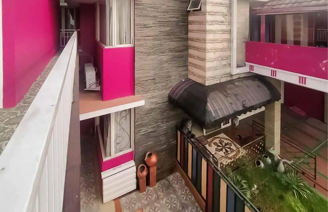 d'H Mansion La Rosa Syariah Sentul RedPartner-1