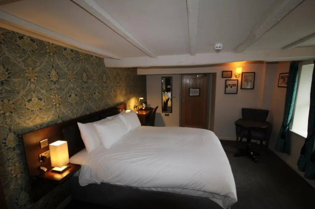 Rooms @ The Dolau Inn-1