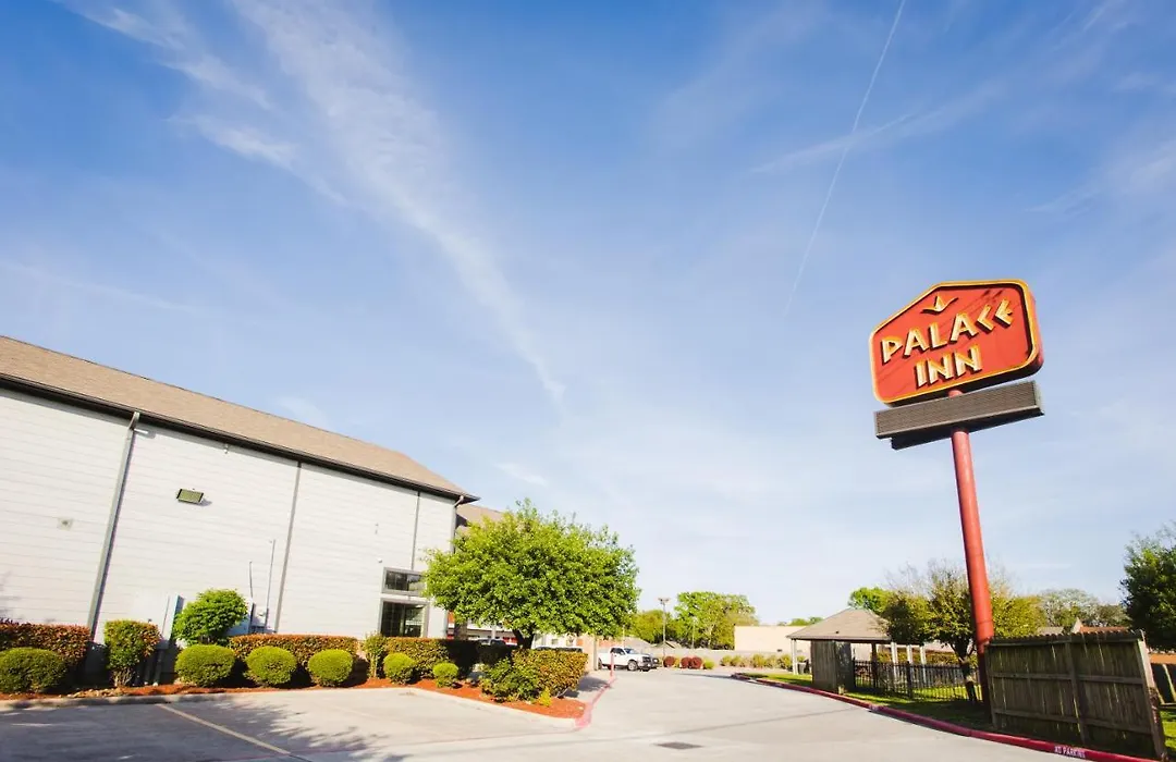 Palace Inn And Suites Baytown-1