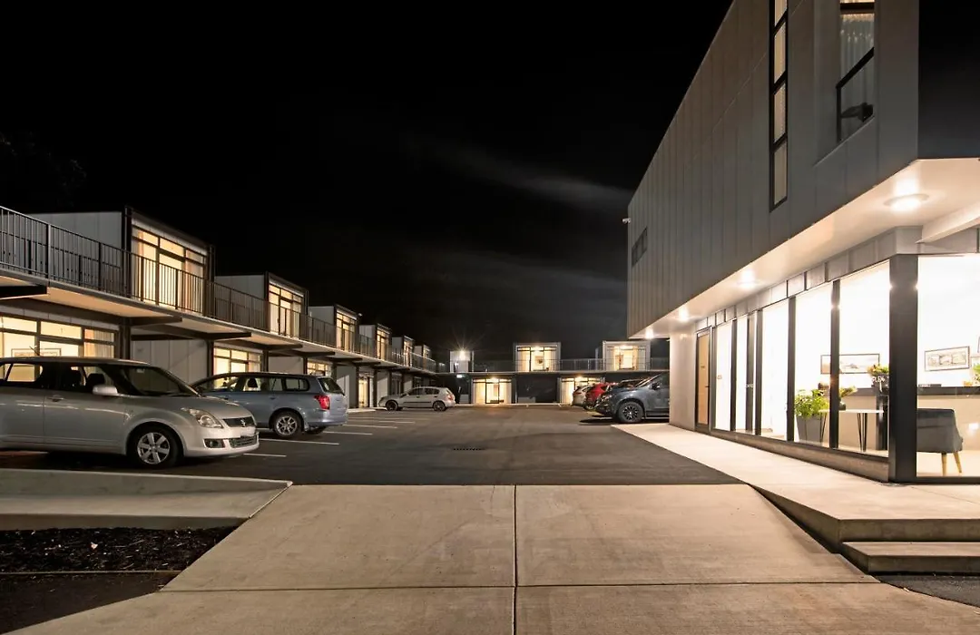 The Com Plex Motel-1