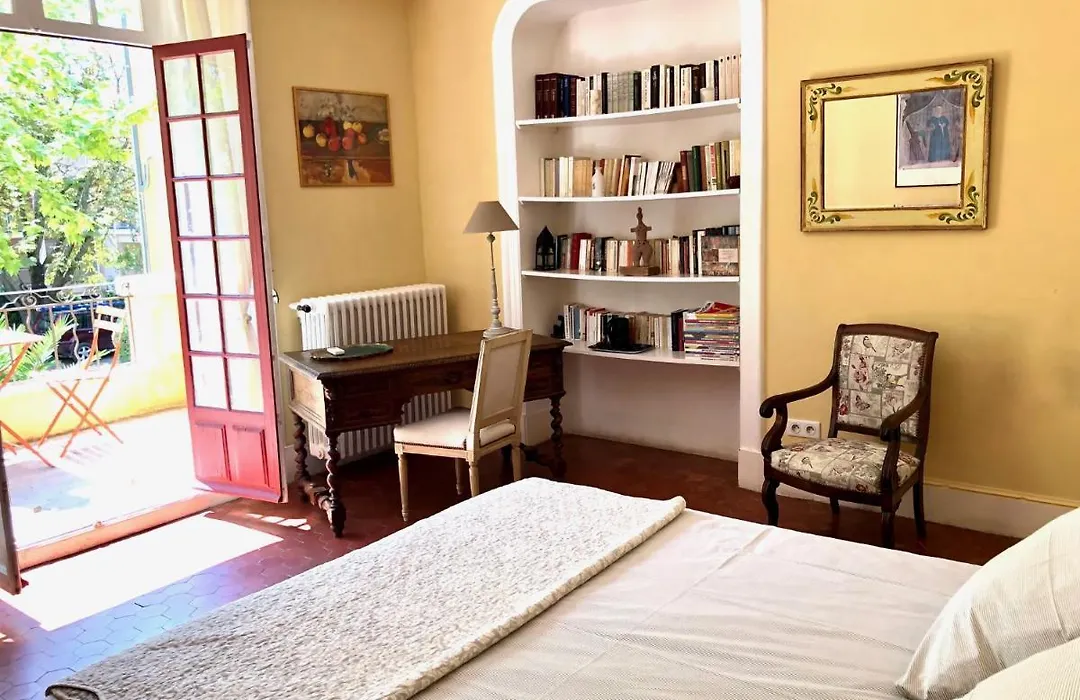 B&B Villa Roumanille-1