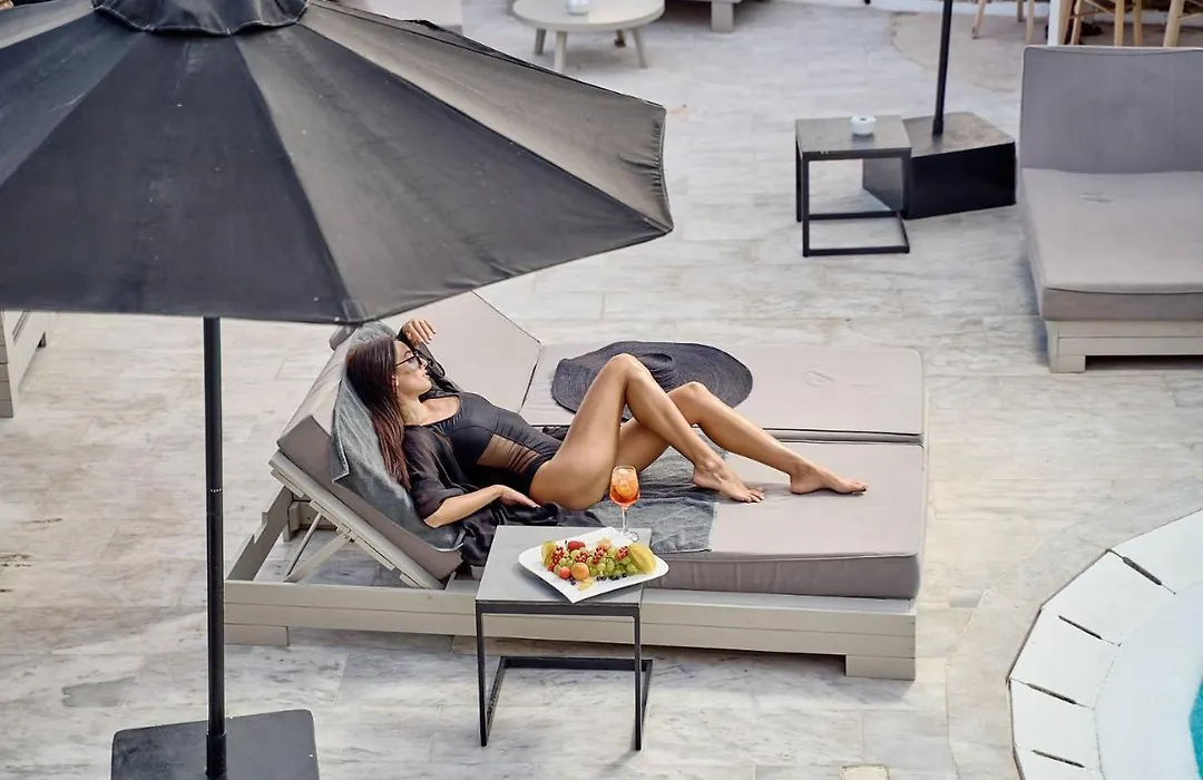 Paolas Τown Boutique Hotel-1