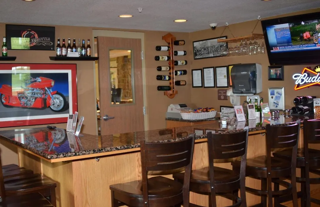 Boarders Inn And Suites By Cobblestone Hotels - Fayette-1