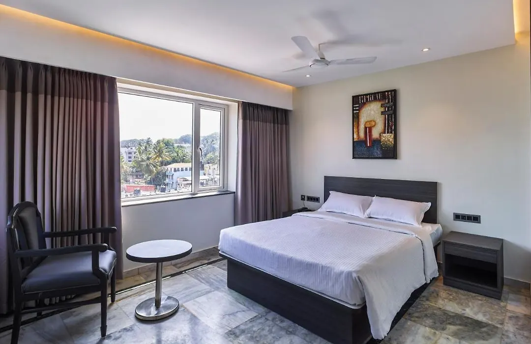 Ariya Nivaas A Vegetarian Hotel-1