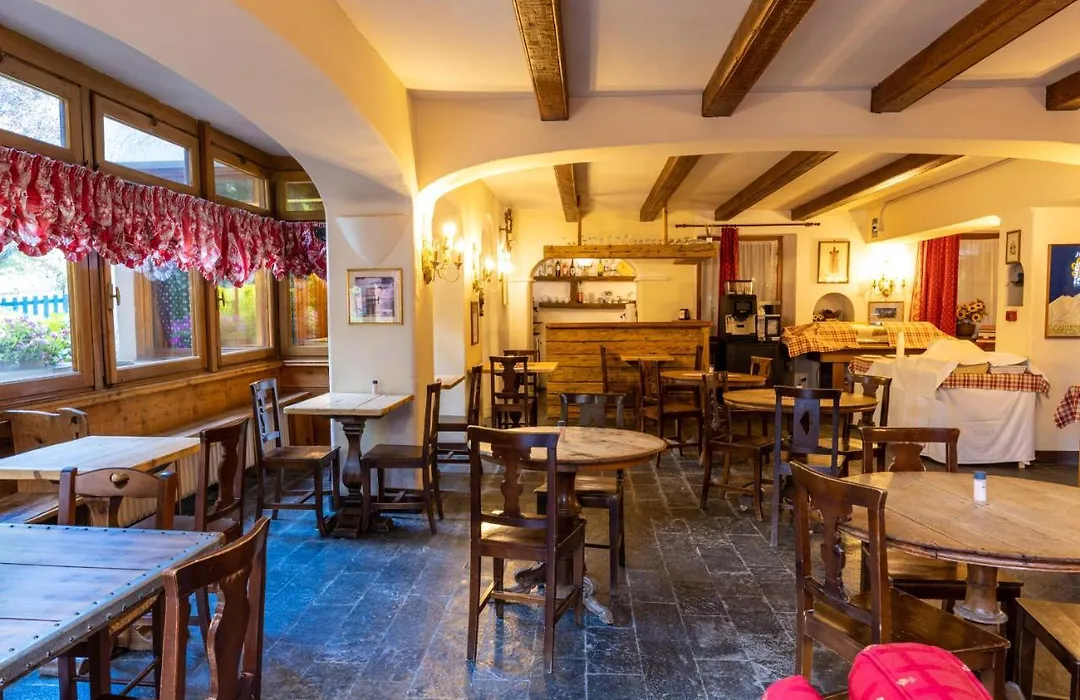 Hotel Cristallo-1