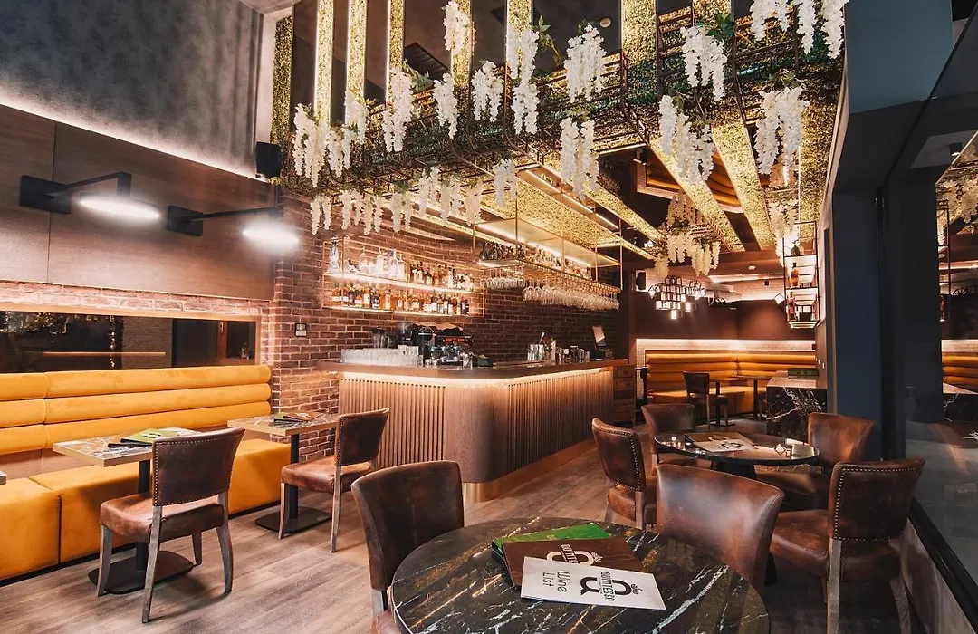 Project 3 Urban Chic Hotel-1