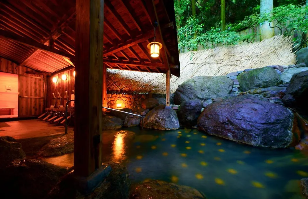 Beppu Showaen-1