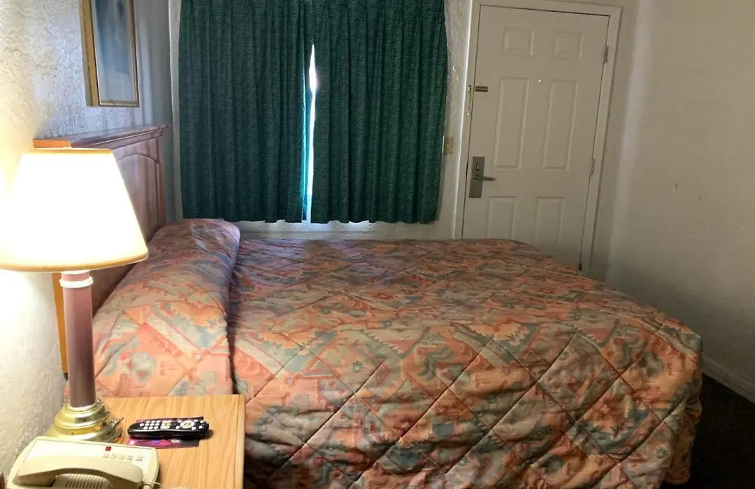 Economy Inn Motel-1