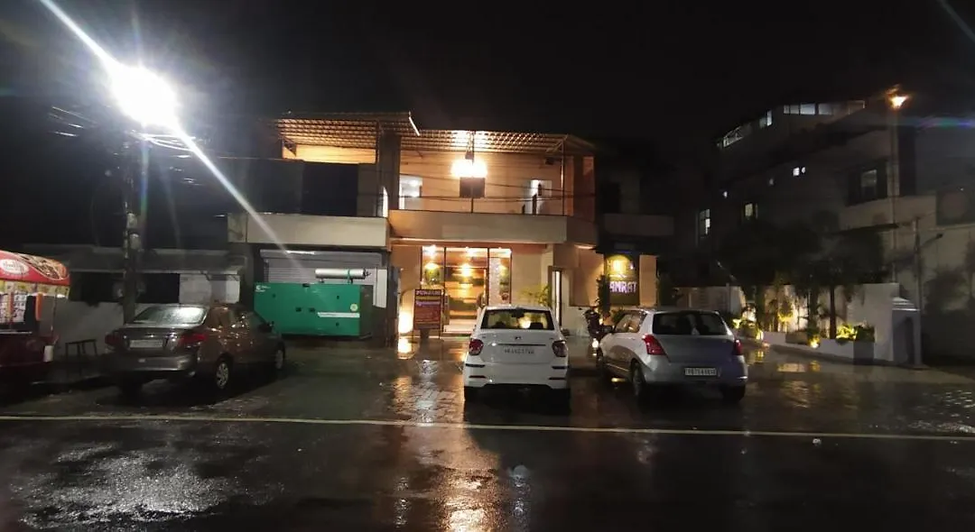 Hotel Samrat-1
