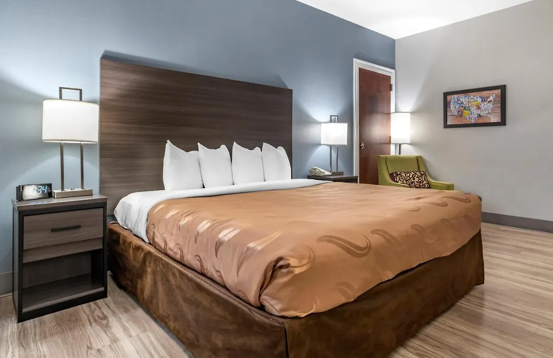 Quality Inn & Suites Demopolis-1