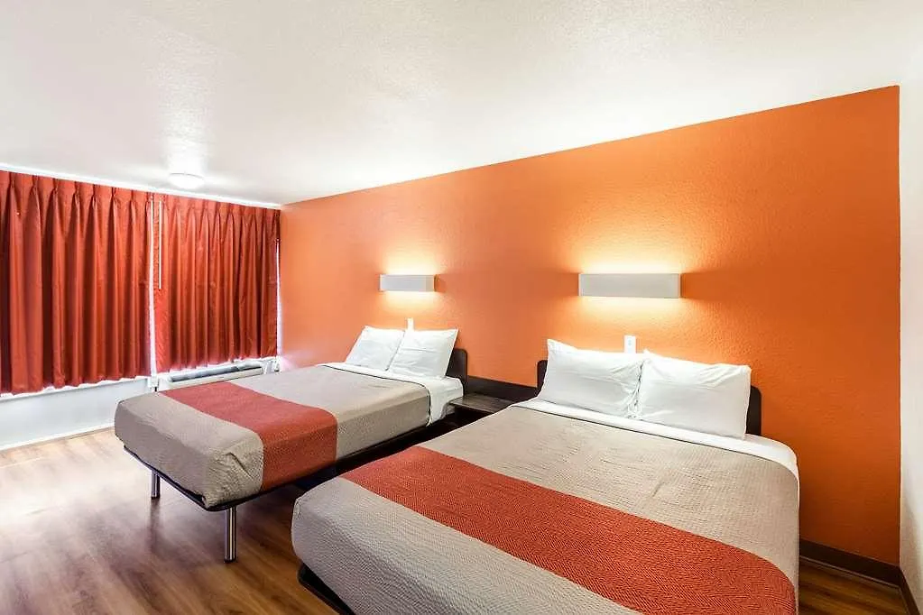 Motel 6 Fort Worth Stockyards-1