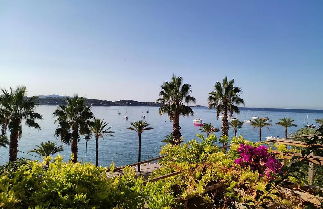 Les Galets Hotel Et B&B-1