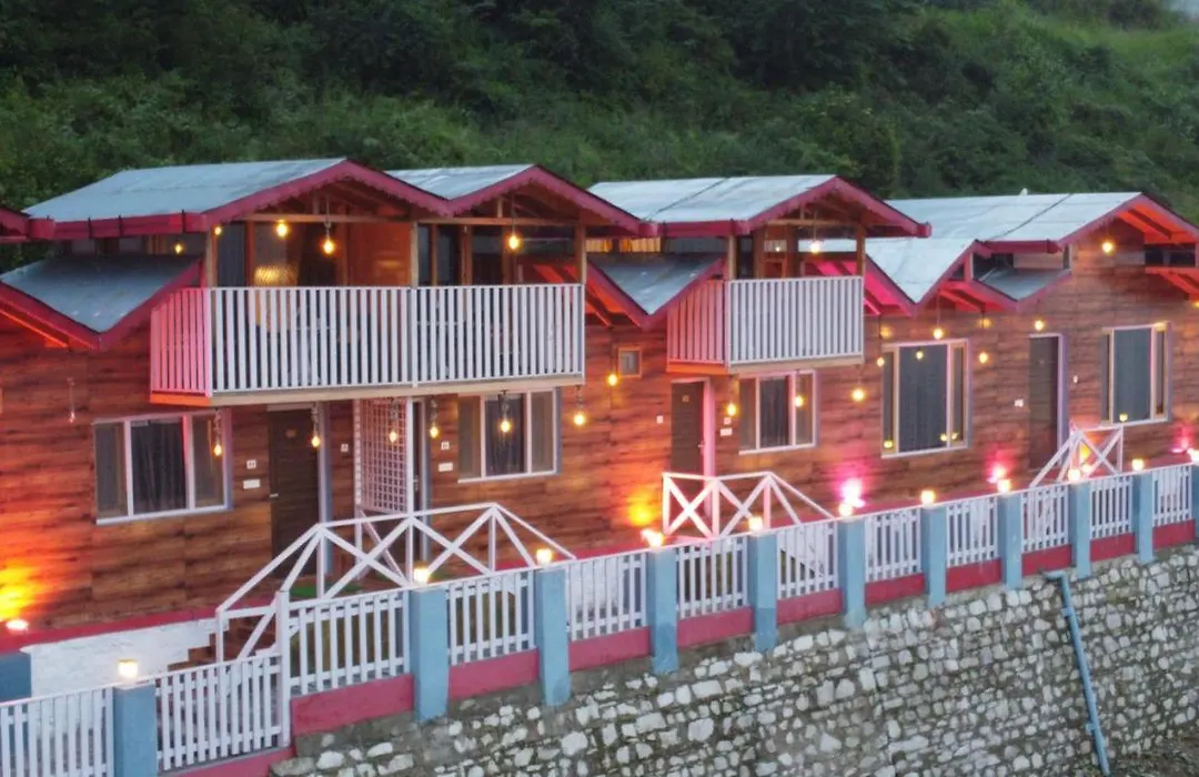 Rooftop Cottages & Restaurant, Pangot-1