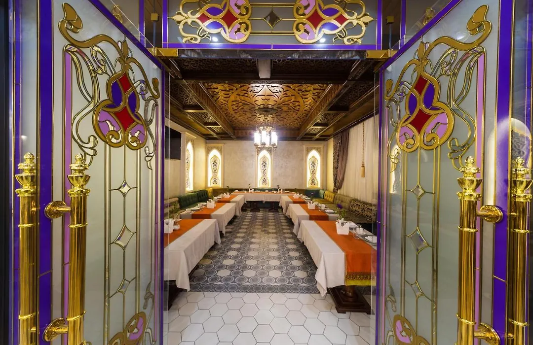 Manor Hotel-1