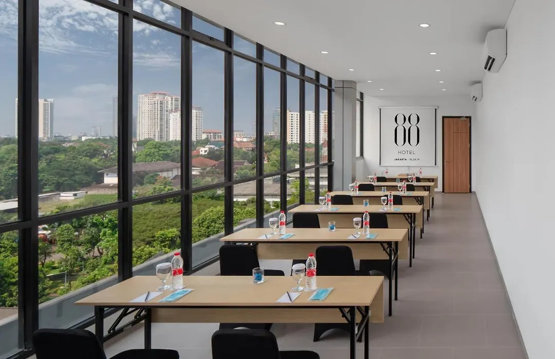 Hotel 88 Blok M Jakarta By WH-1