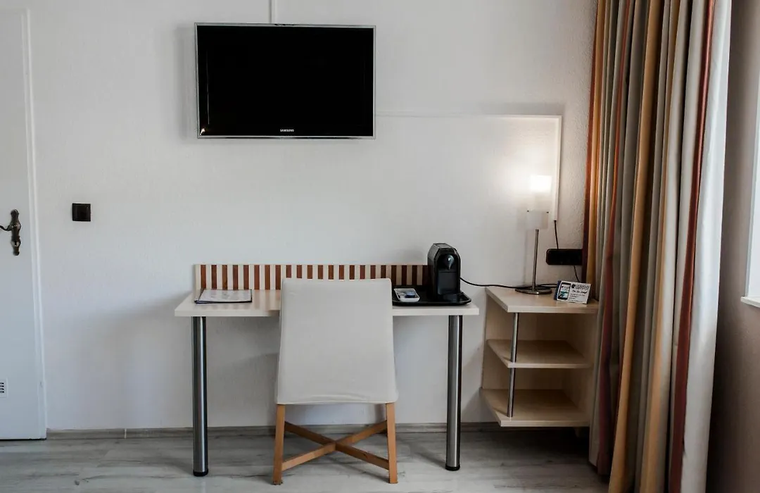 Bach Hotel-1