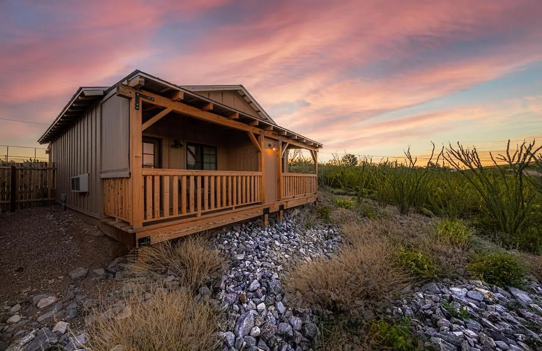 -Pet Friendly- Miners Cabin #5 -Two Double Beds - Private Balcony-1