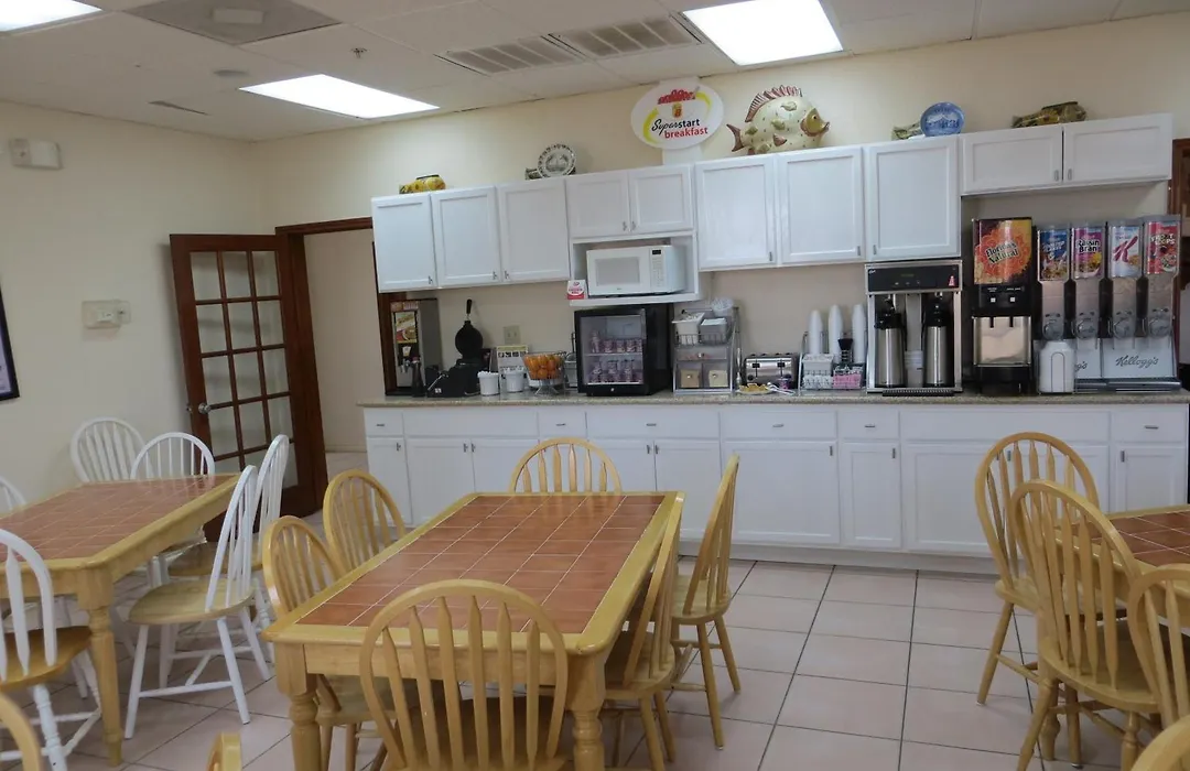Super 8 By Wyndham South Padre Island-1