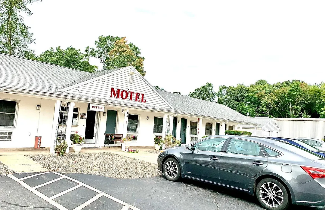 Nitey Nite Motel-1
