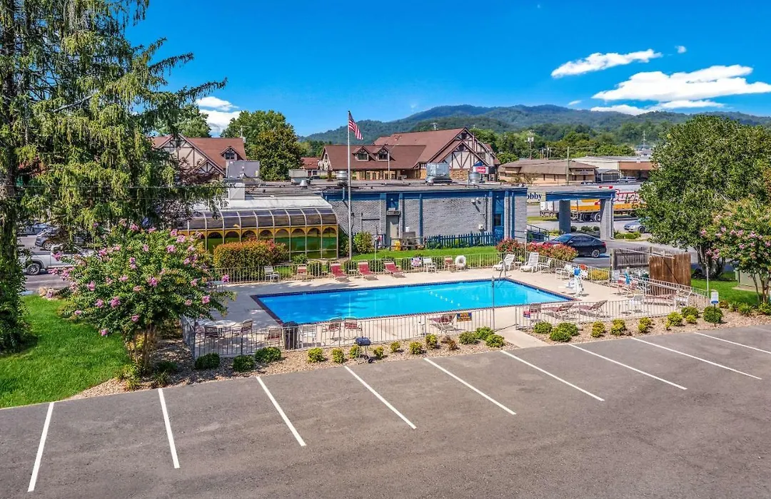Suburban Studios Middlesboro-1