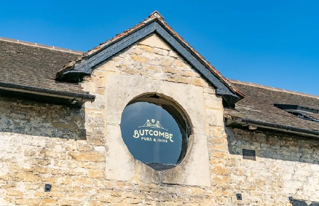 The Kings Arms Hotel-1