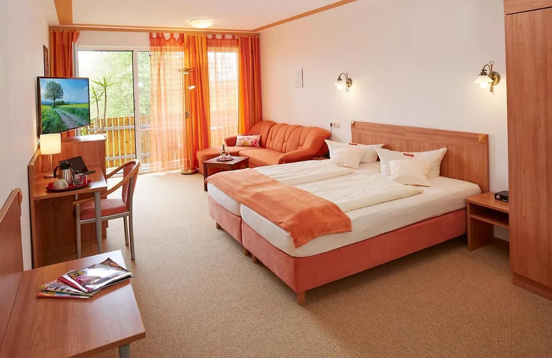 Land- und Aktivhotel Altmühlaue-1
