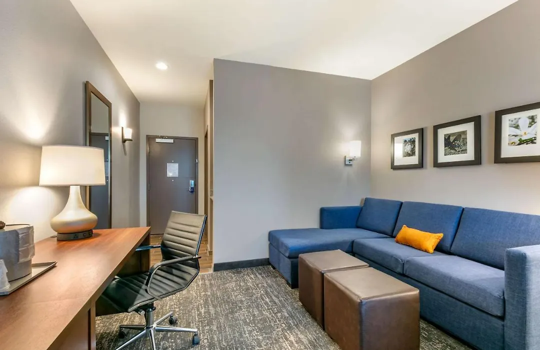 Comfort Suites North Tupelo-1