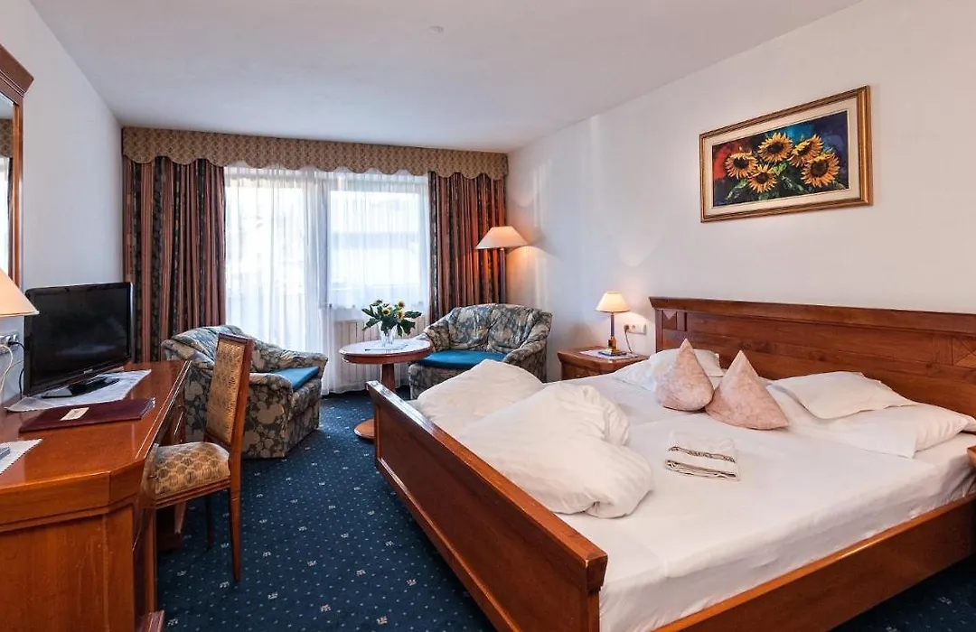 Sporthotel Fichtenhof-1