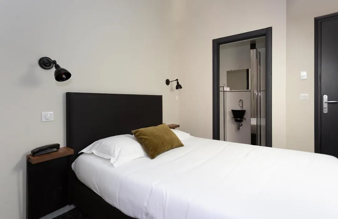 Babbu Hotel-1