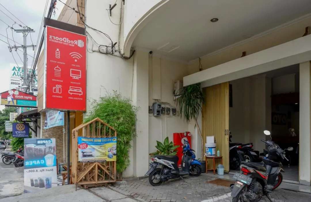 RedDoorz near Tugu Yogyakarta-1