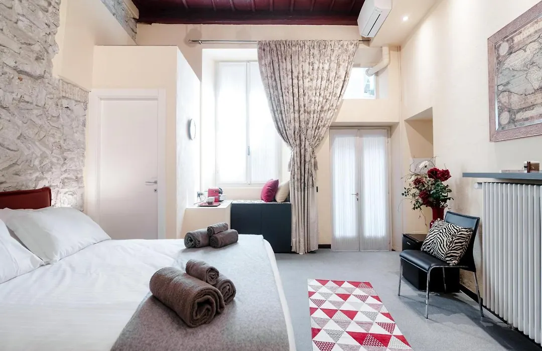 Historical Suites By "The House Of Travelers"-1