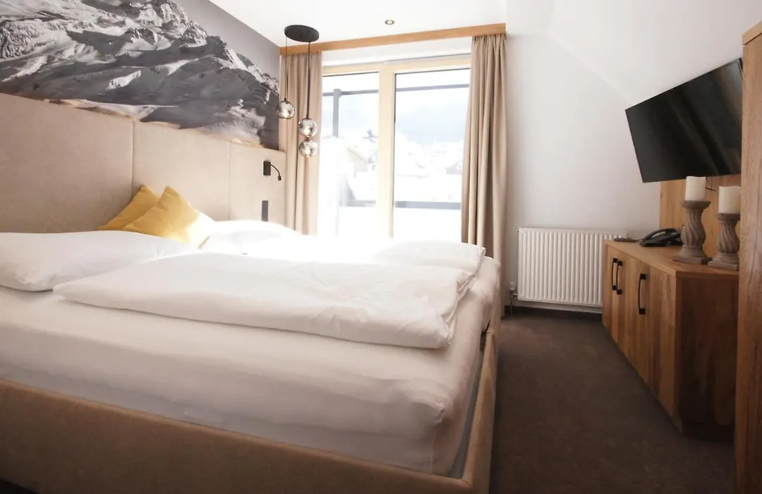 Hotel Germania-1