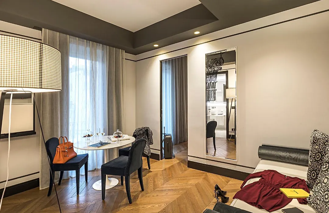 Corso 281 Luxury Suites-1