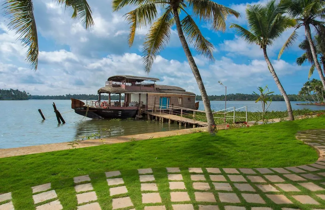 Blue Serene Backwater Resort-1