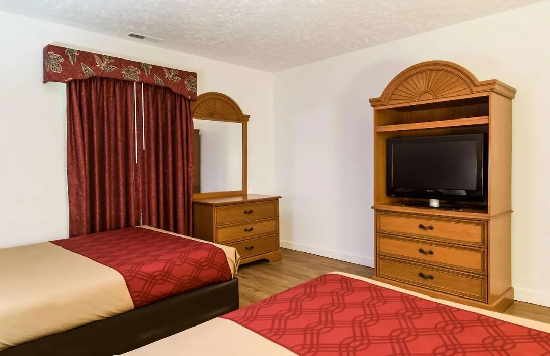 Econo Lodge Inn & Suites Lake Harmony - Pocono Mountains Area-1