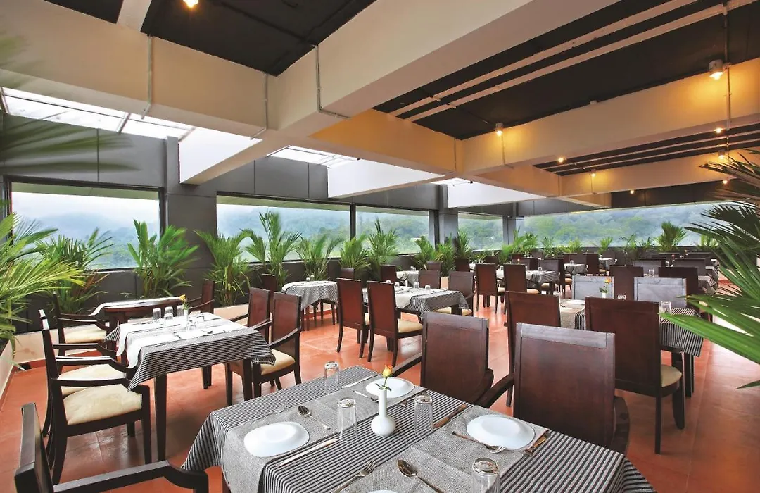 Holiday Vista Thekkady A Premium Hotel Near Periyar Wild Life Sanctuary With Sky View Pool-1