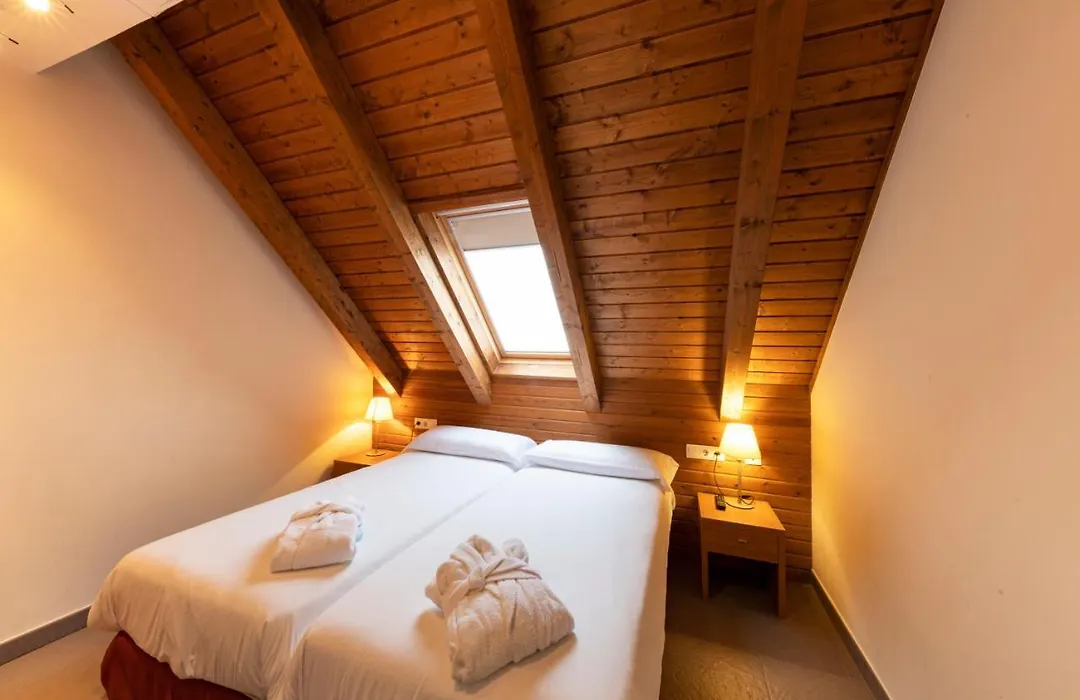 Aparthotel Trainera-1