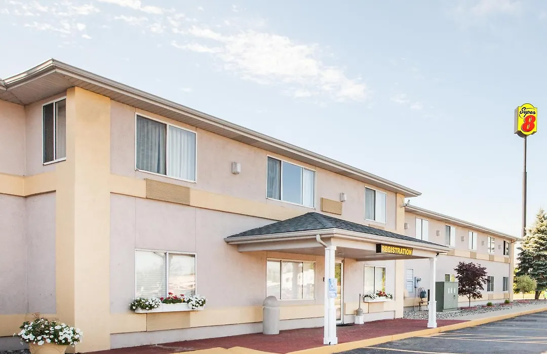 Super 8 By Wyndham Ionia Mi-1