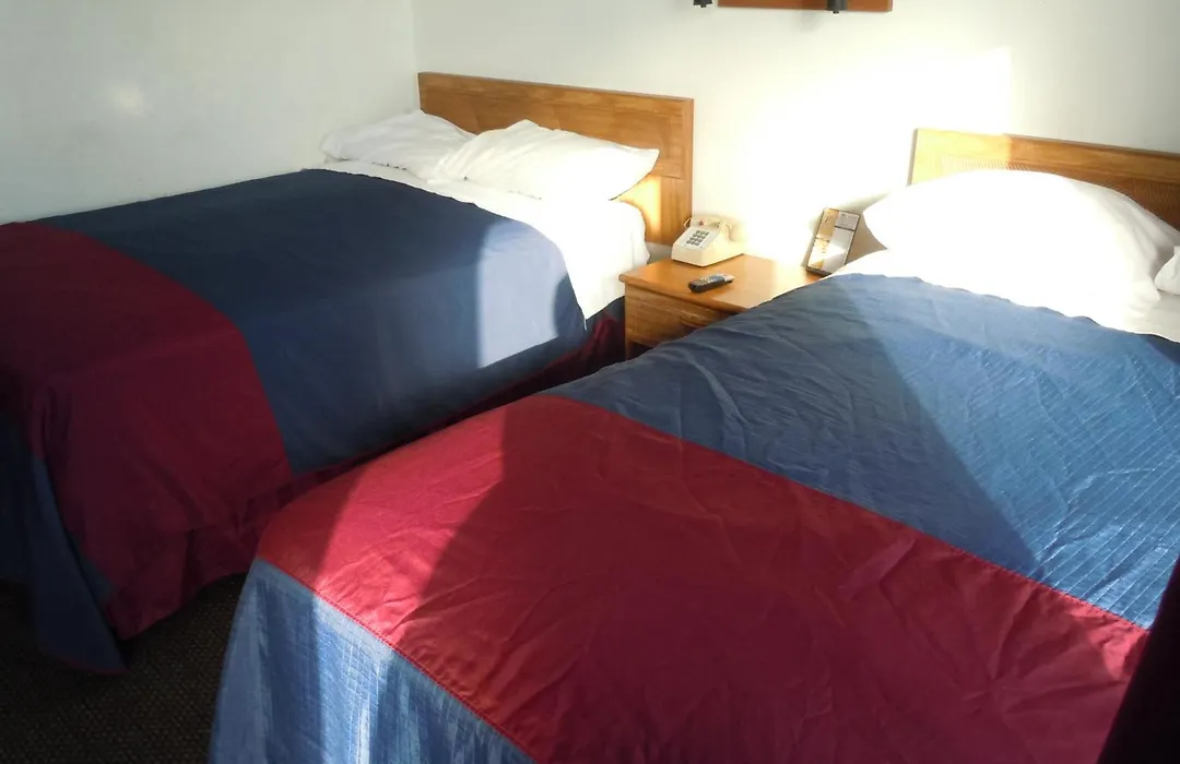 Travelodge By Wyndham Grand Rapids North-1