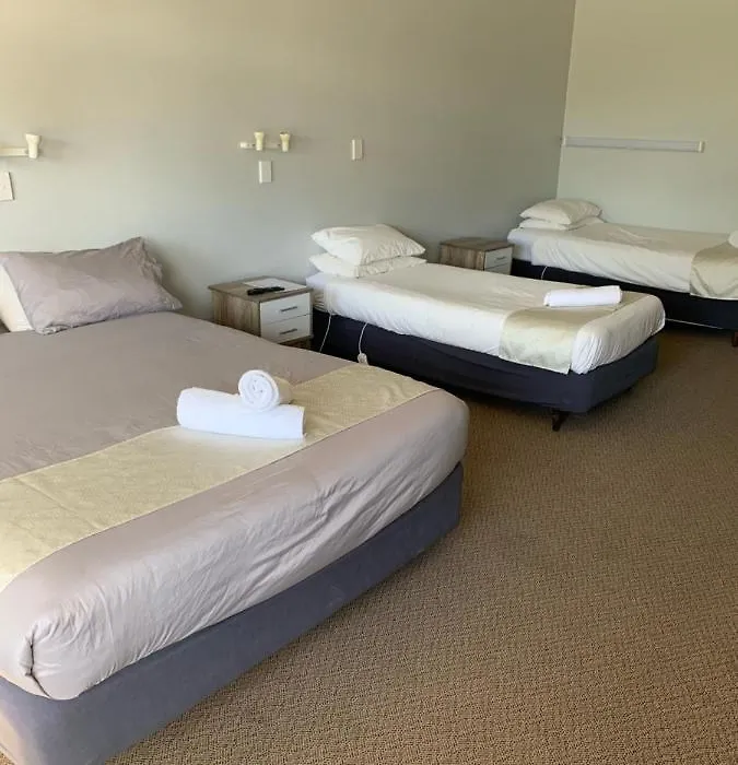 Hopetoun Community Hotel Motel-1