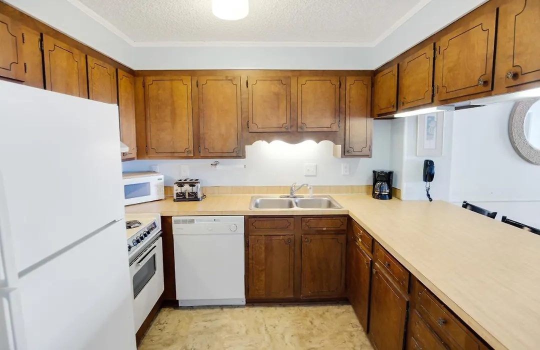 2Br, 2Bath Condo Oceanfront Getaway With Pool-1