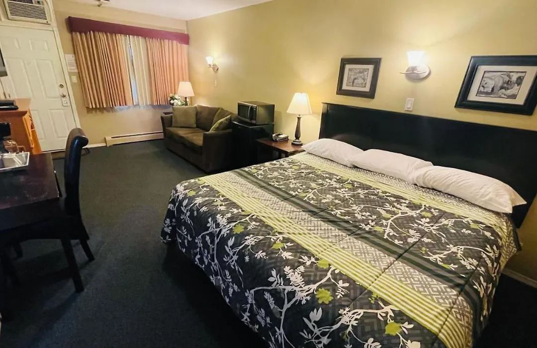 Travellers Motel-1