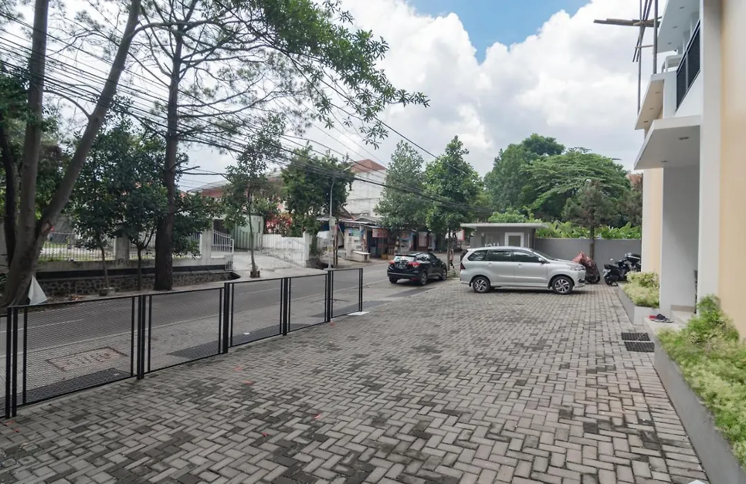 Hotel Sukahaji Street Bandung Redpartner-1