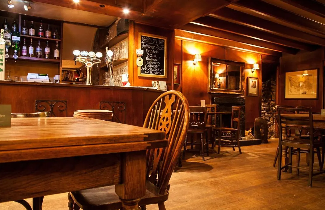 The Cross Keys In Kippen-1