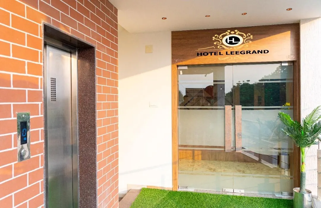 Hotel Lee Grand-1