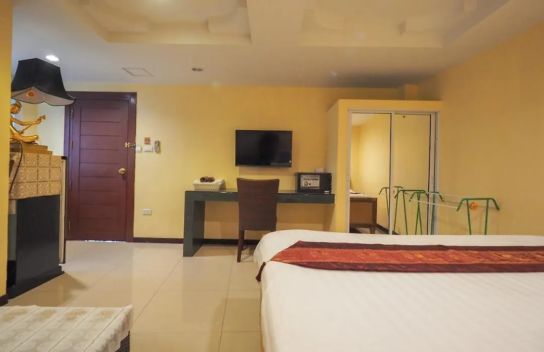 Joy House Jomtien Beach-1