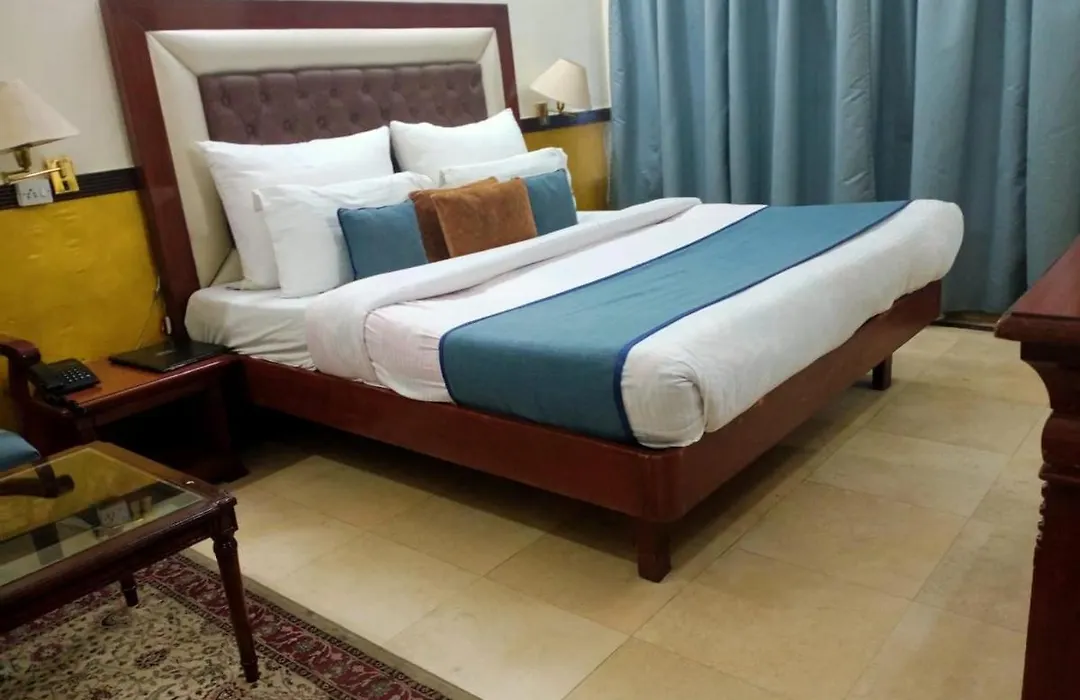 Hotel Corporate Inn-1